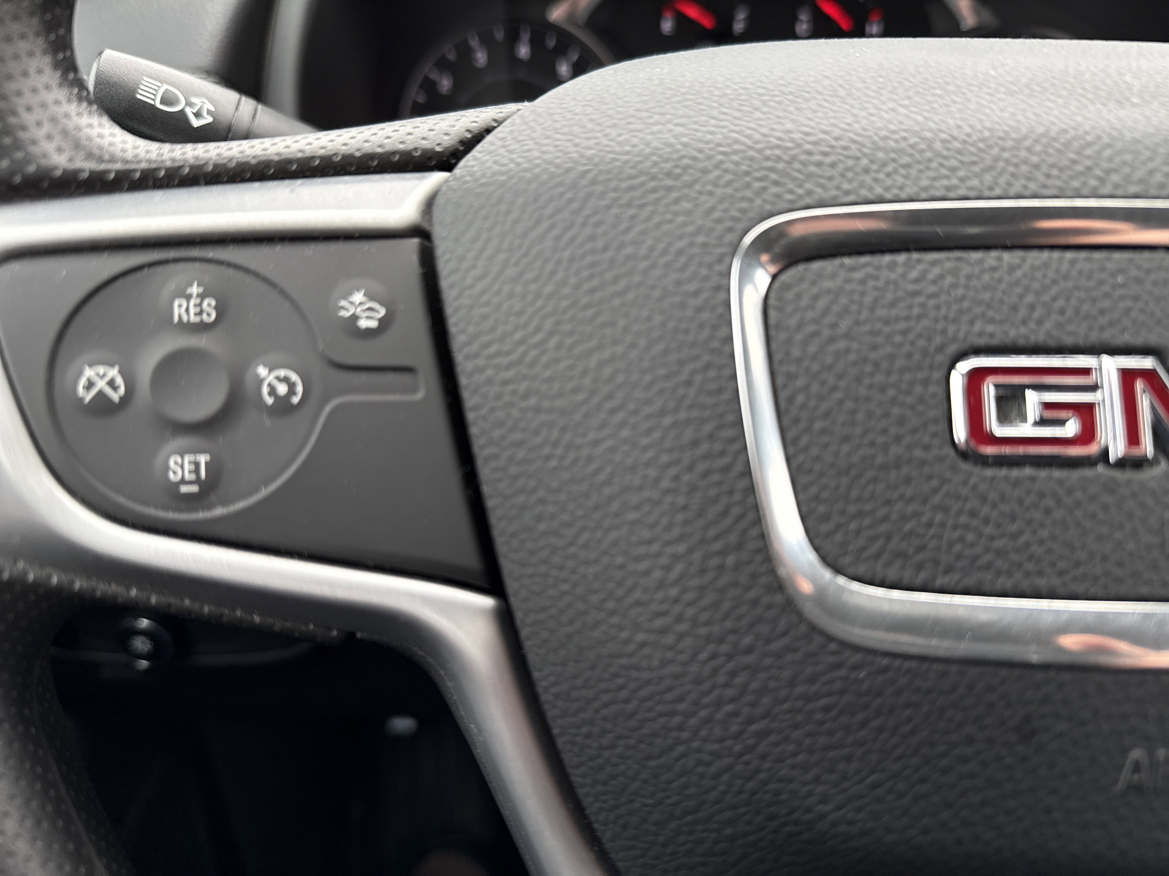 Used 2022 GMC Terrain SLE w/ Driver Convenience Package image 18