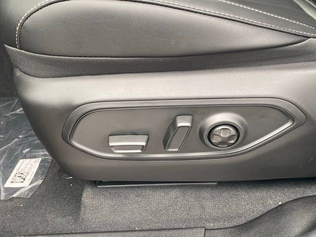 New 2025 Jeep Grand Cherokee Limited w/ Luxury Tech Group II image 17