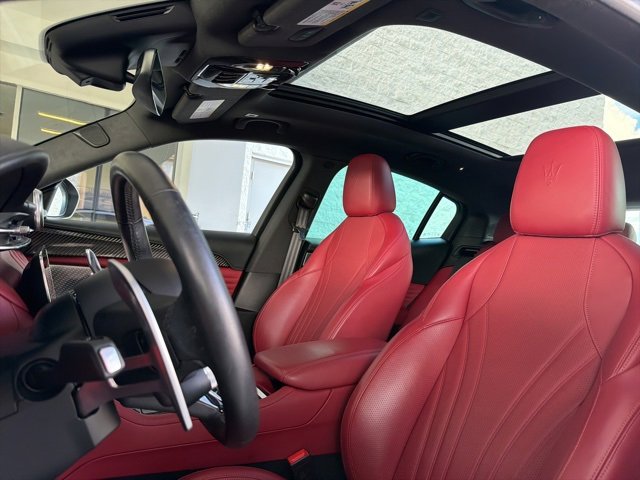 Certified 2023 Maserati Grecale Modena image 18