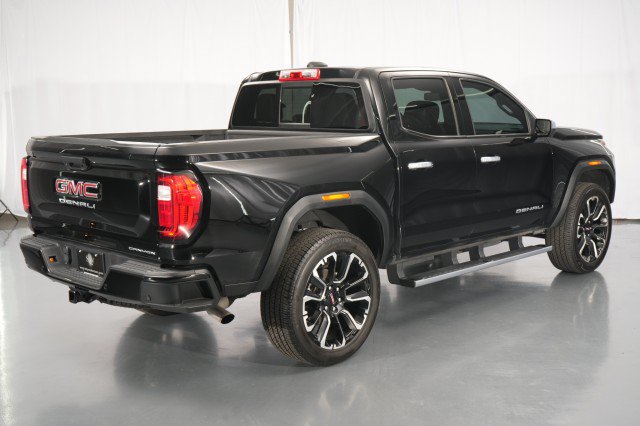 Used 2024 GMC Canyon Denali AWD/4WD image 10