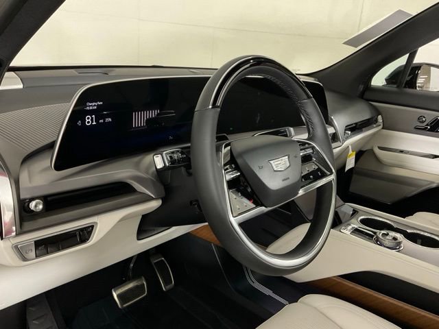 New 2026 Cadillac Vistiq Sport w/ LPO, Floor Liner Package image 15