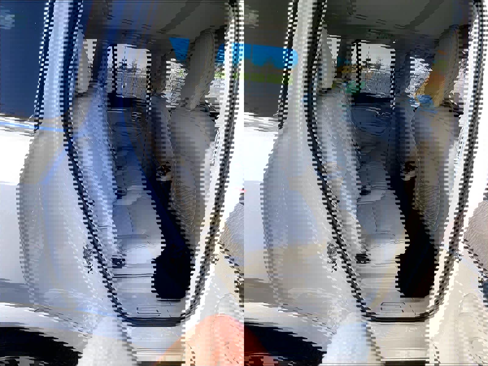 Used 2023 Volvo XC90 T8 Plus w/ Protection Package Premier image 29