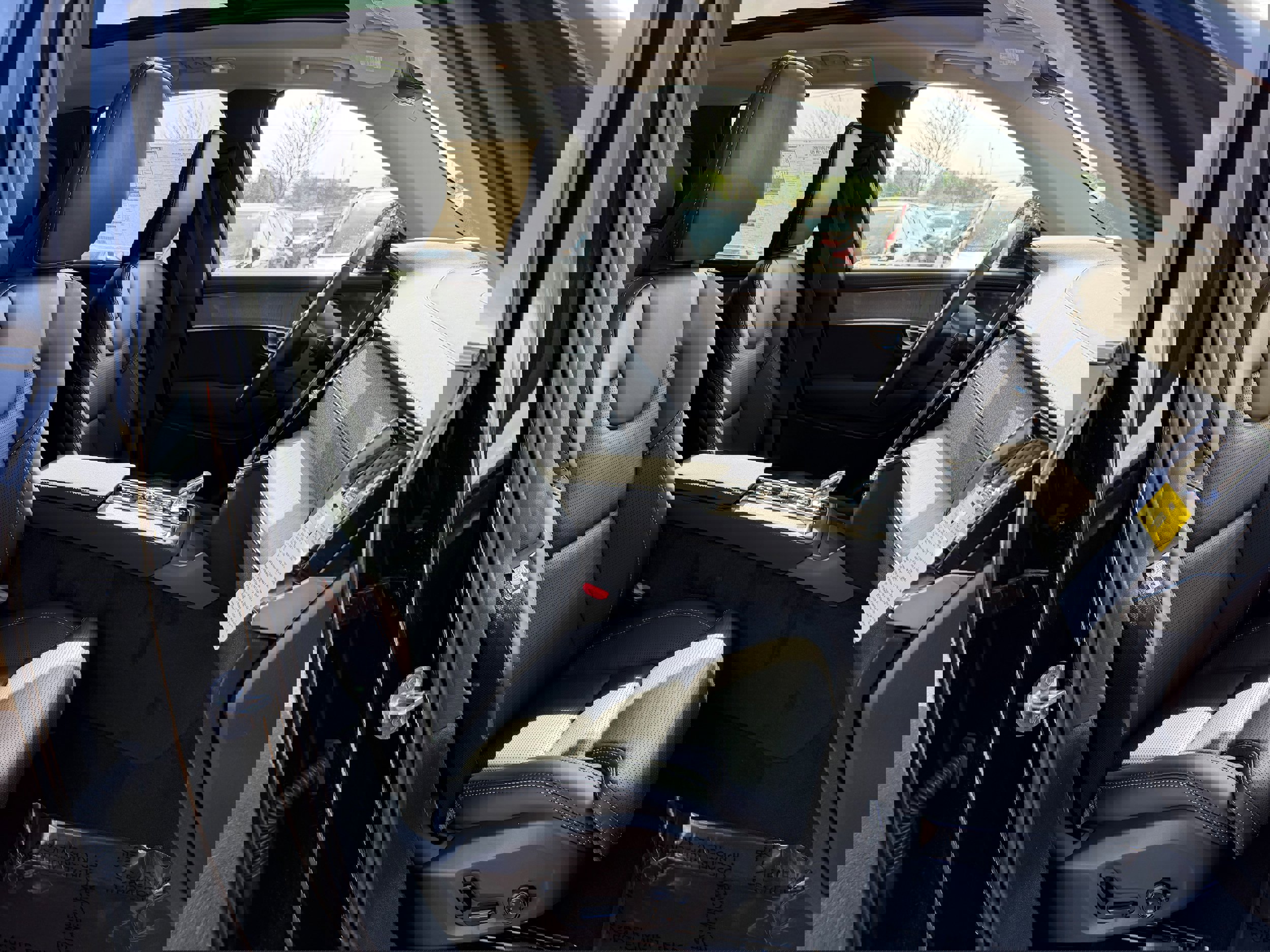 New 2026 Volvo XC90 T8 Ultra w/ Protection Package Premier image 8