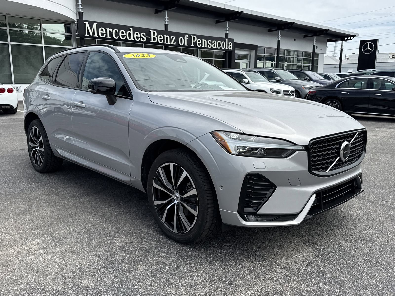 Used 2023 Volvo XC60 B5 Plus w/ Climate Package AWD/4WD image 10