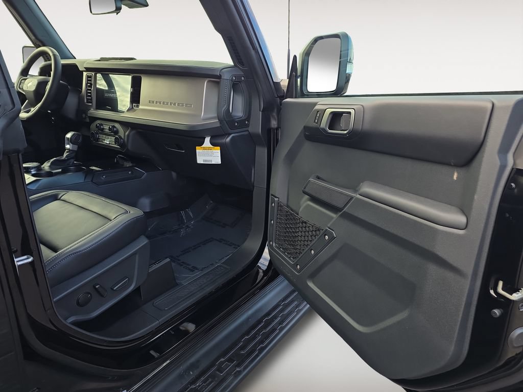 New 2025 Ford Bronco Outer Banks AWD/4WD image 9