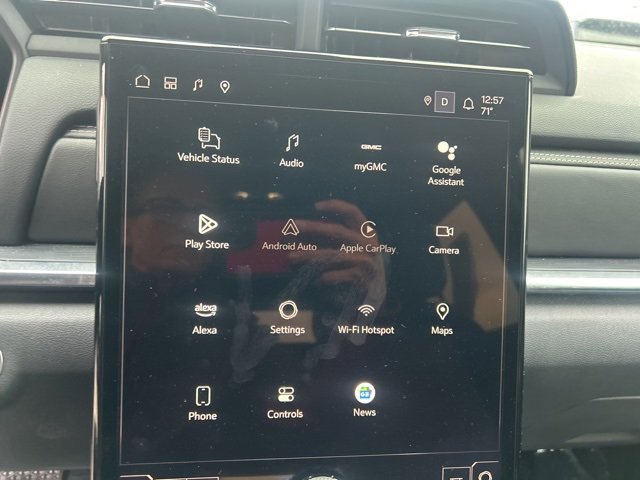 Used 2025 GMC Terrain Elevation image 22