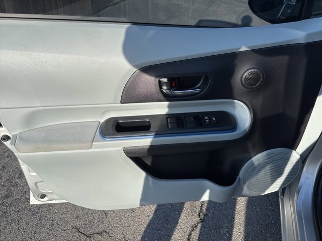 Used 2013 Toyota Prius C image 14