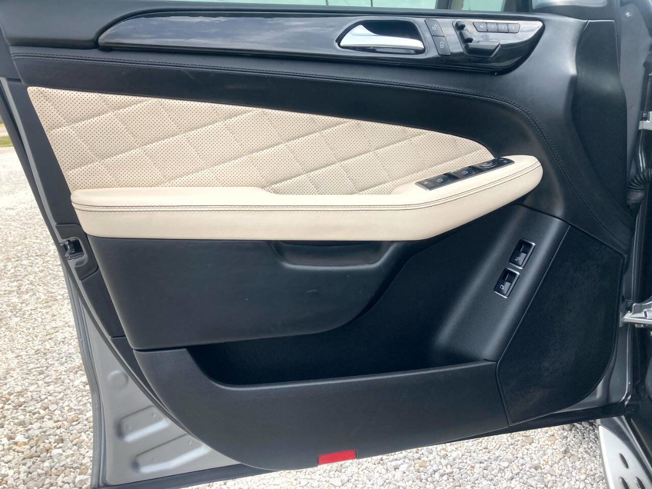 Used 2016 Mercedes-Benz GL 320 BlueTEC 4MATIC image 13