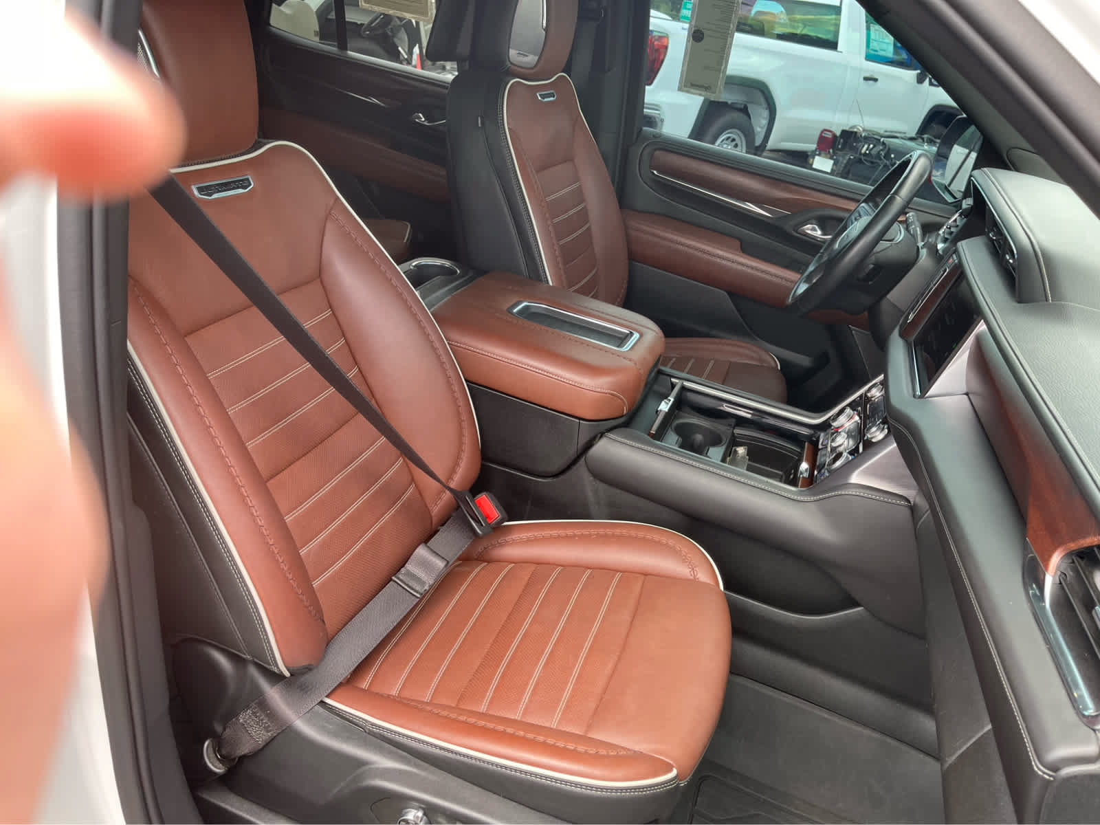 Used 2023 GMC Yukon Denali Ultimate AWD/4WD image 31