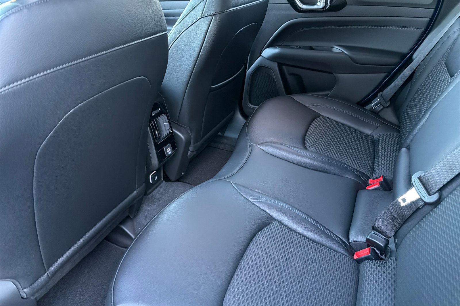 New 2026 Jeep Compass Latitude image 10