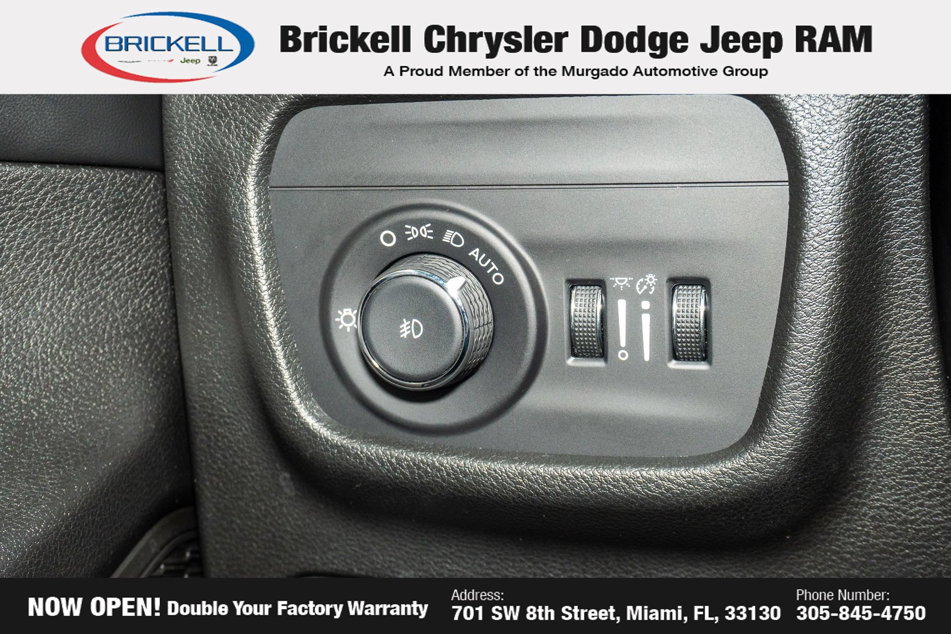 Used 2025 Jeep Grand Cherokee Limited AWD/4WD image 31