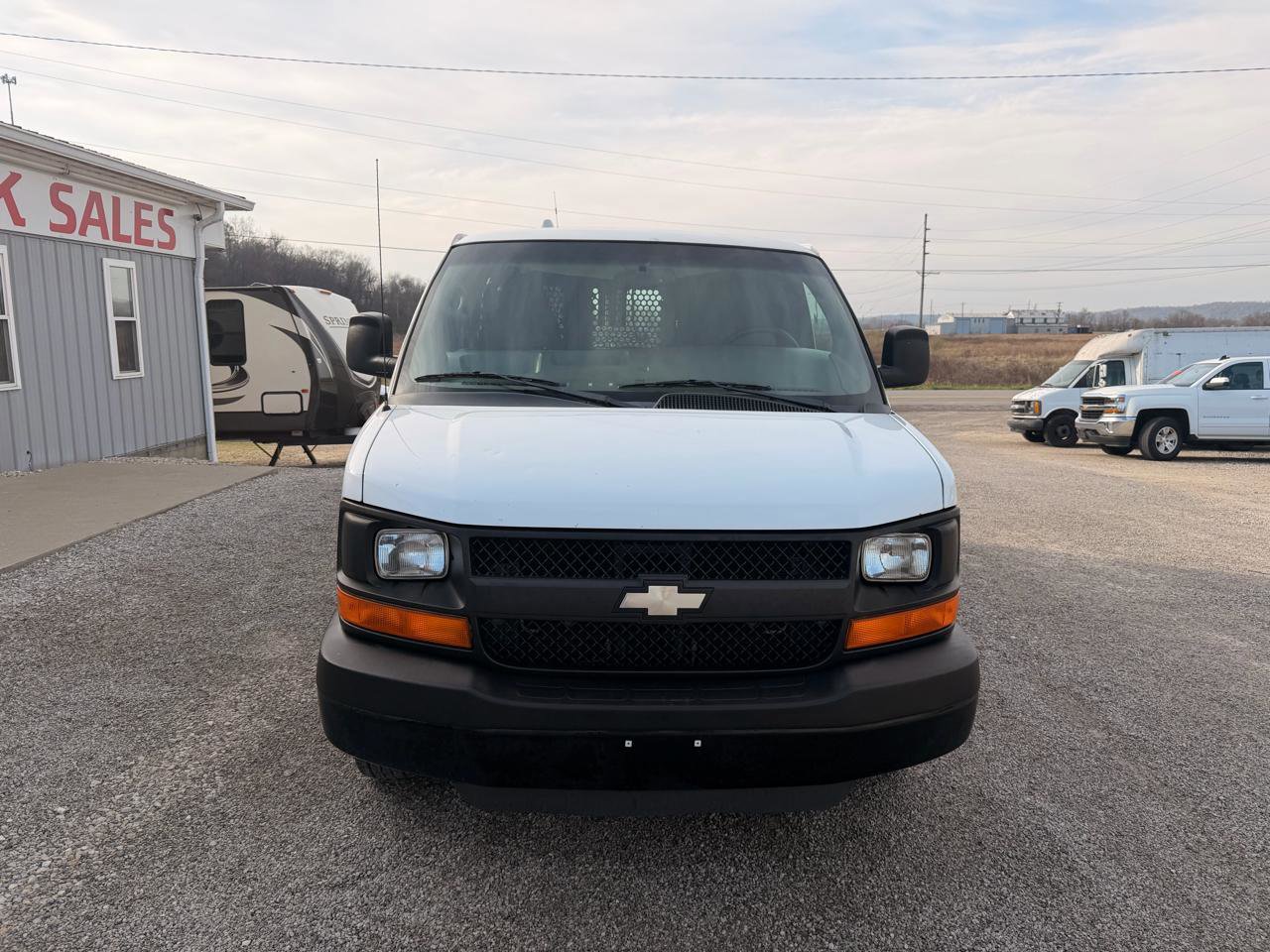 Used 2011 Chevrolet Express 2500 RWD 2500 135 image 4