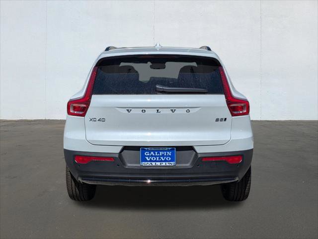 New 2026 Volvo XC40 B5 Plus w/ Protection Package Premier AWD/4WD image 5