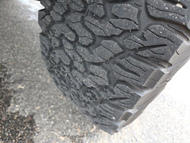 Used 2024 Jeep Wrangler Unlimited Rubicon w/ XTREMEE 35" Tire Package AWD/4WD image 81