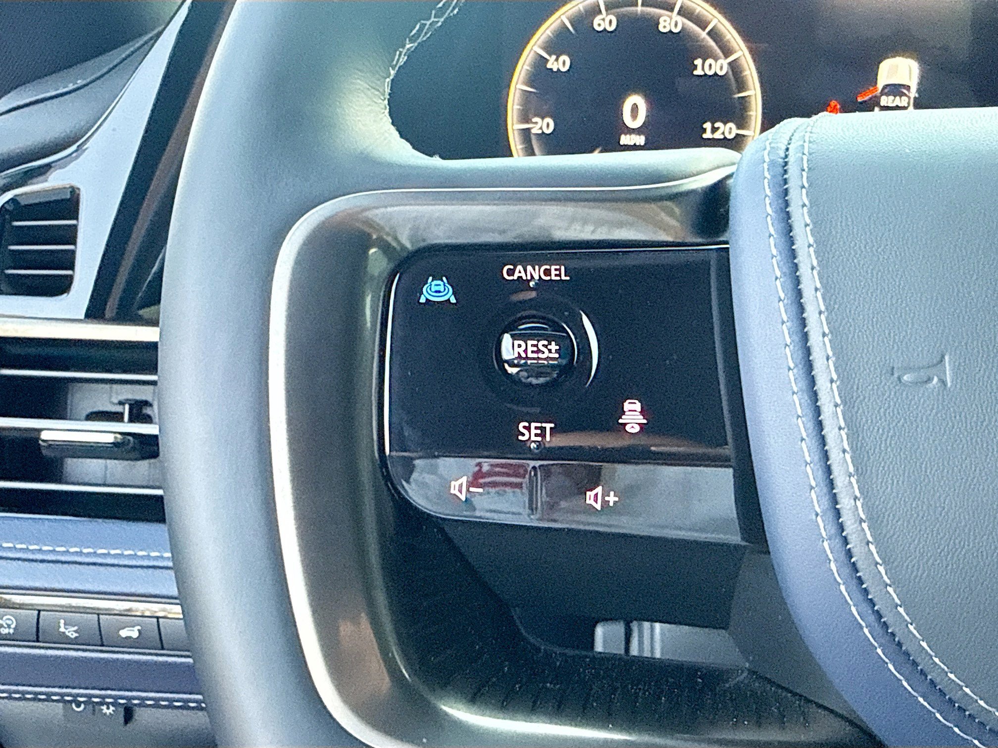 Used 2026 INFINITI QX80 4WD image 39