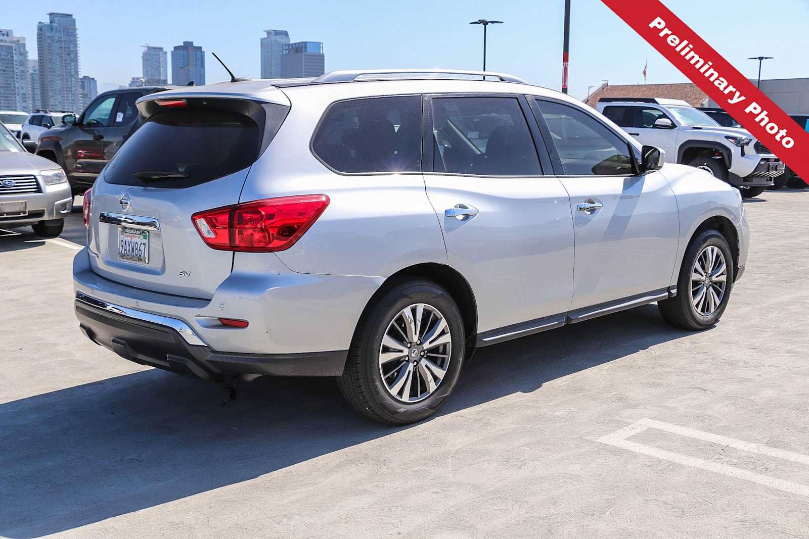 Used 2017 Nissan Pathfinder SV FWD image 6