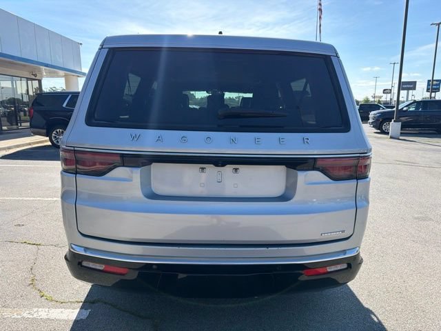 Used 2024 Jeep Wagoneer L Series II w/ Flexible Seating Group RWD image 4