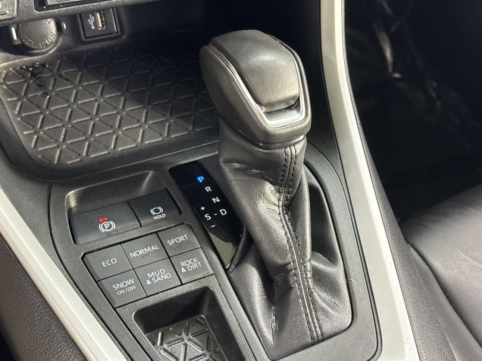 Used 2024 Toyota RAV4 XLE Premium w/ Weather Package AWD/4WD image 34