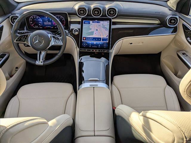 Used 2025 Mercedes-Benz GLC 300 4MATIC image 25