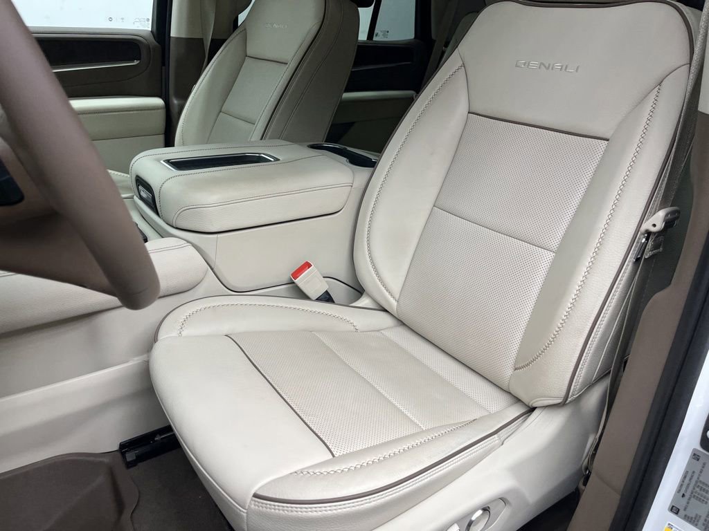 Used 2023 GMC Yukon Denali AWD/4WD image 21