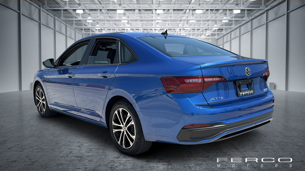 Used 2022 Volkswagen Jetta Sport FWD image 3