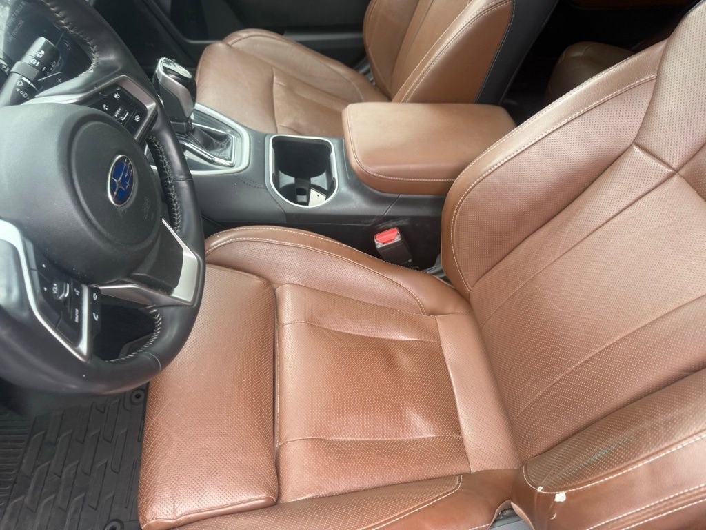 Used 2022 Subaru Outback Touring AWD/4WD image 2
