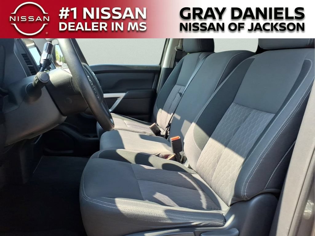 Used 2024 Nissan Titan SV AWD/4WD image 20