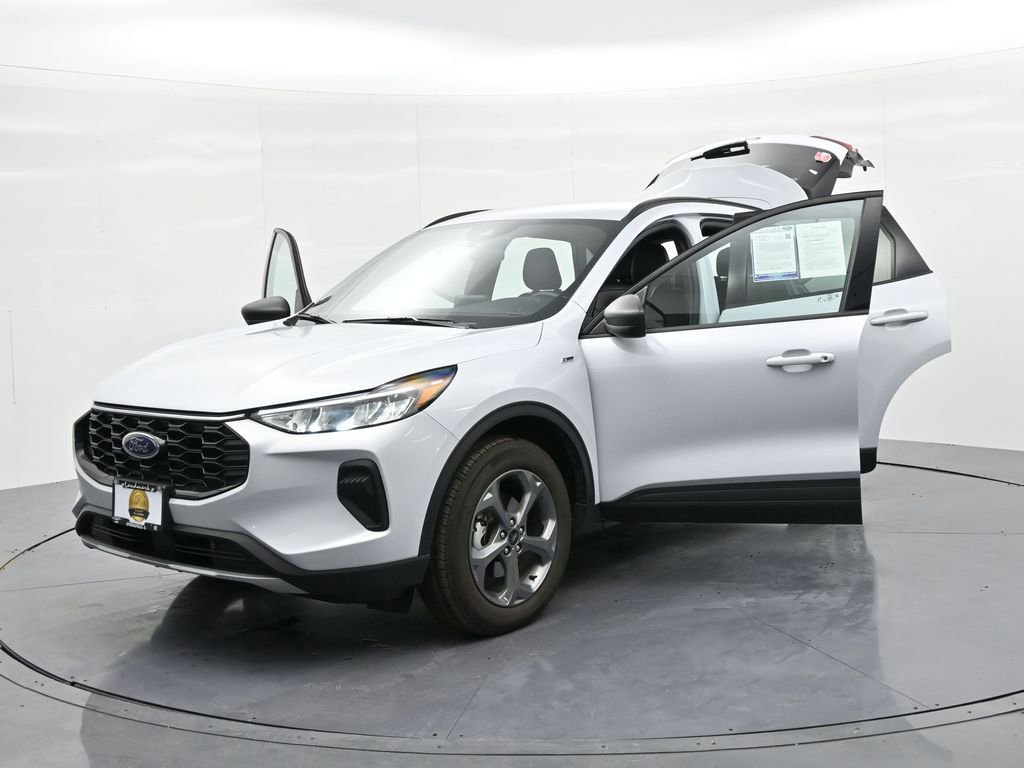Used 2025 Ford Escape ST-Line image 26