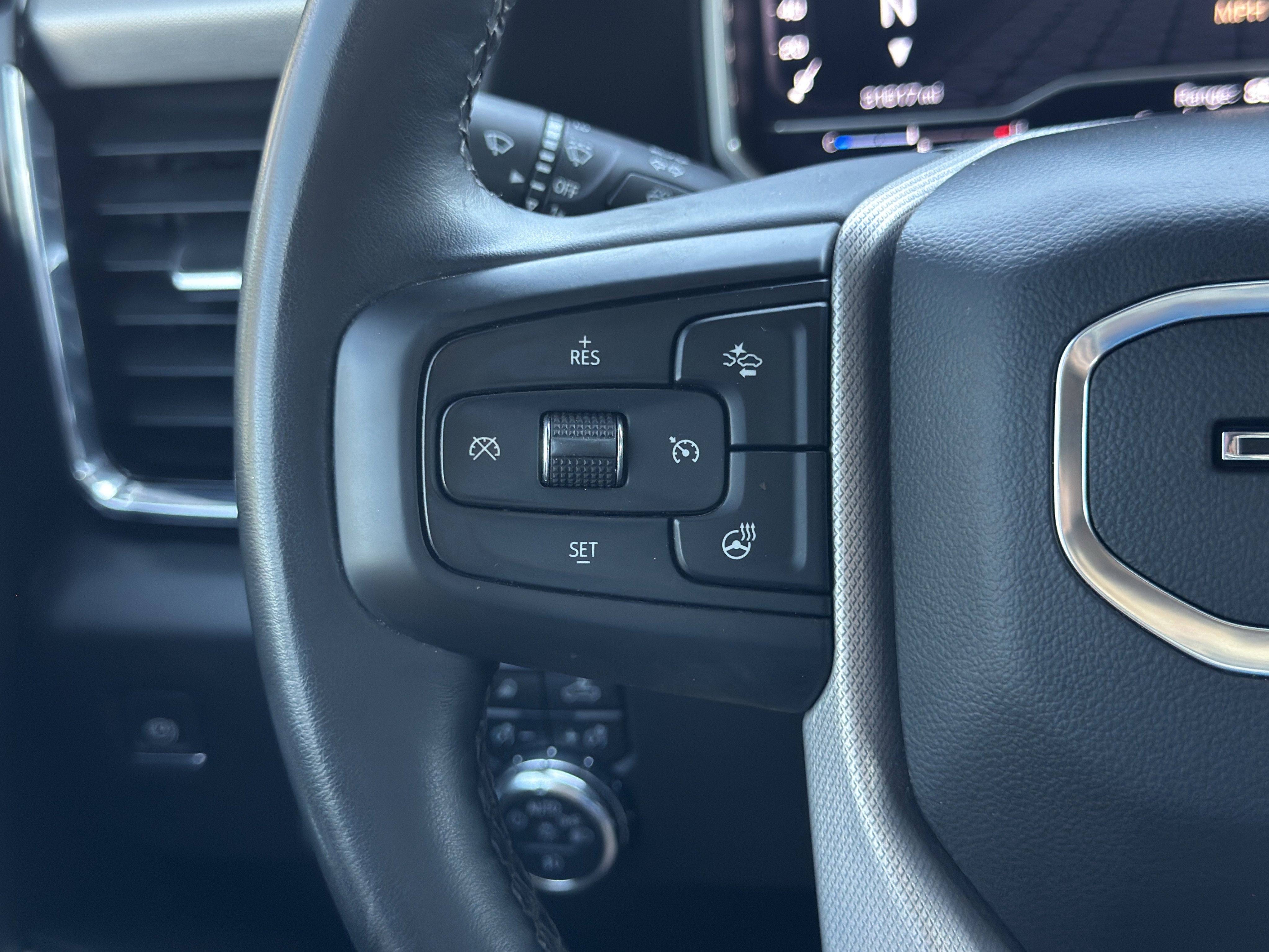 Used 2024 GMC Sierra 3500 Denali w/ Denali Reserve Package image 85