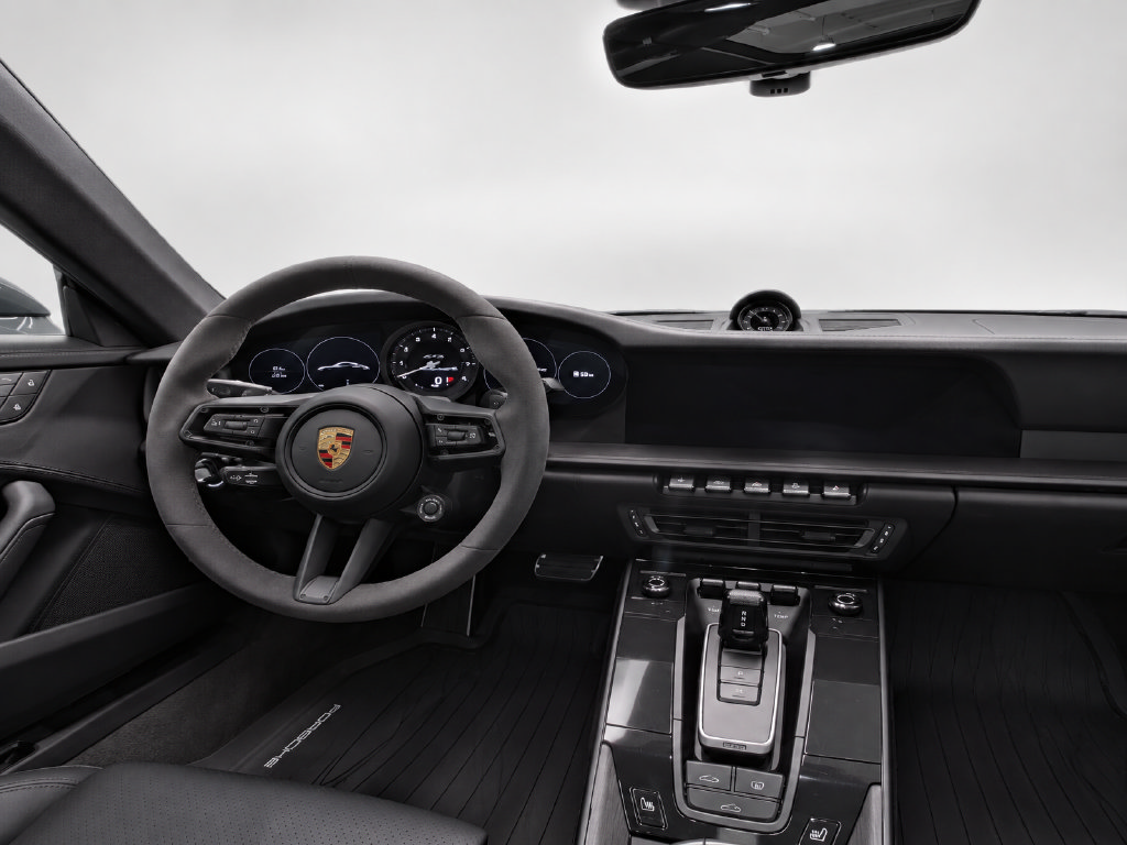 Certified 2024 Porsche 911 Carrera GTS RWD image 11