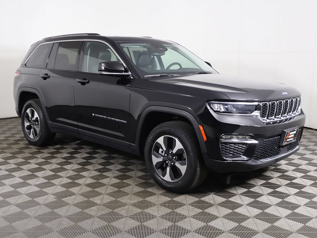 Used 2024 Jeep Grand Cherokee Limited 4xe AWD/4WD image 60