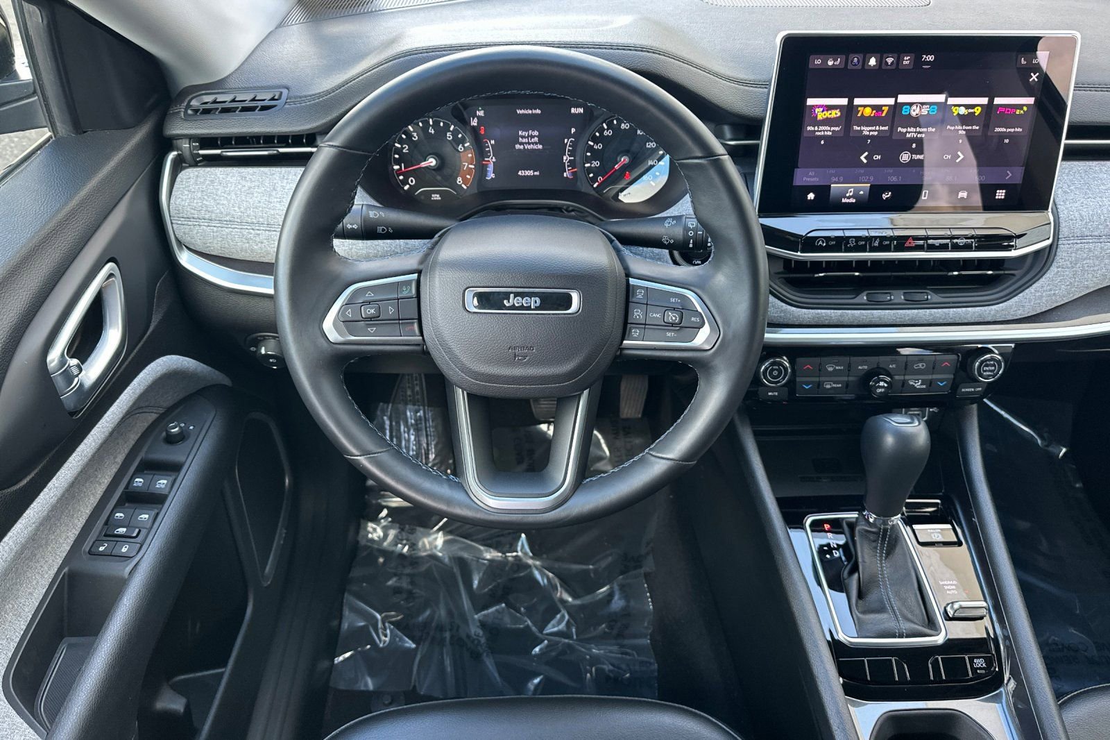 Used 2022 Jeep Compass Latitude w/ Convenience Group image 16