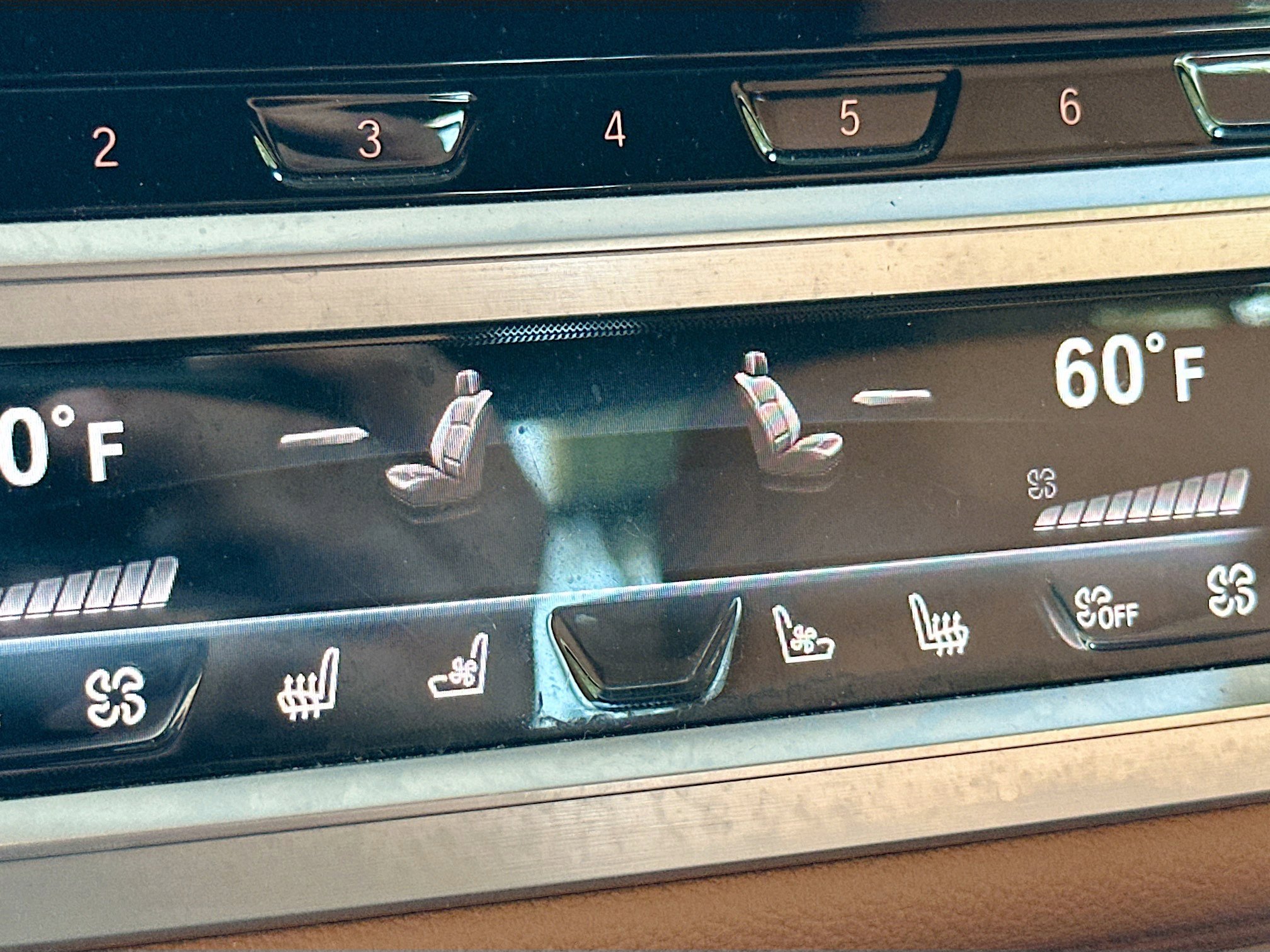 Used 2021 BMW 740i xDrive w/ M Sport Package image 21