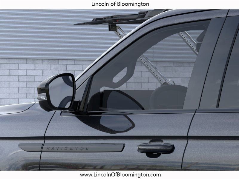 New 2026 Lincoln Navigator L Reserve AWD/4WD image 21