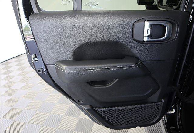 Used 2023 Jeep Wrangler Sahara w/ Cold Weather Group image 20