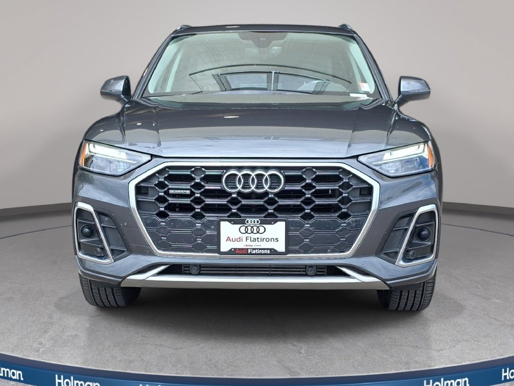 Used 2023 Audi Q5 2.0T Premium w/ Convenience Package AWD/4WD image 3