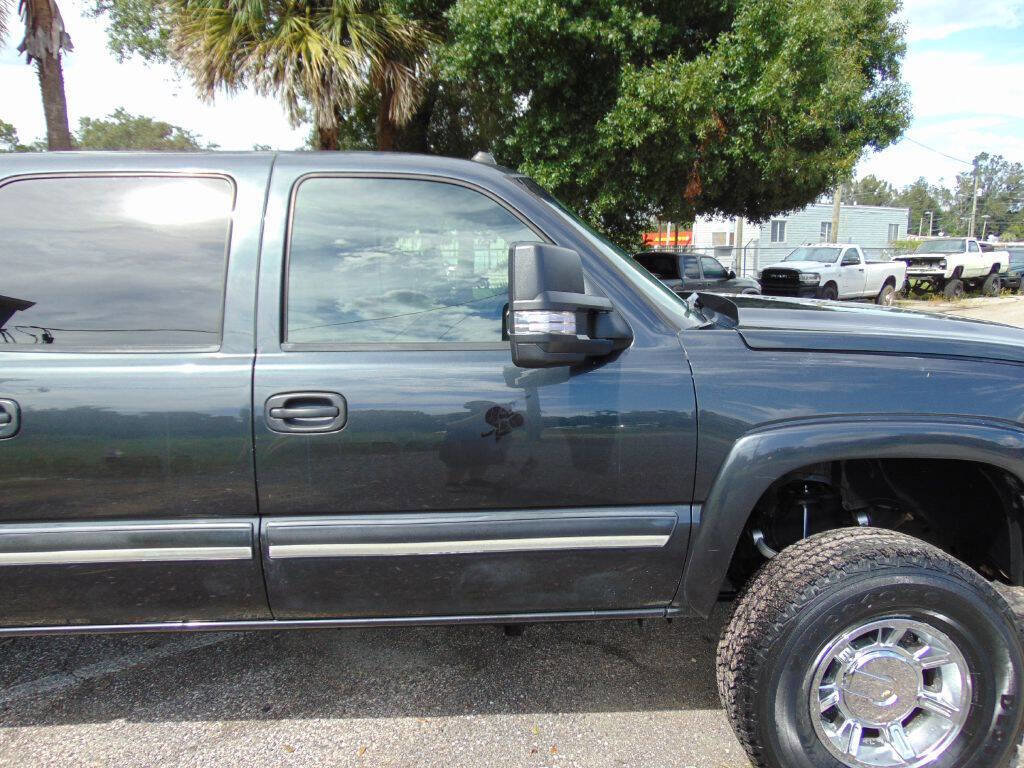 Used 2005 Chevrolet Silverado 2500 LS w/ Heavy-Duty Power Package image 10