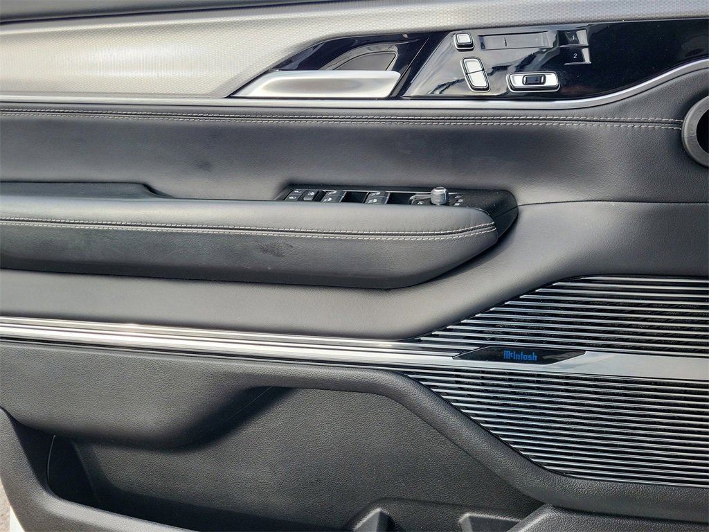 Used 2022 Jeep Grand Wagoneer Series I image 10