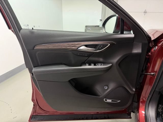 Used 2023 Buick Envision Avenir AWD/4WD image 11