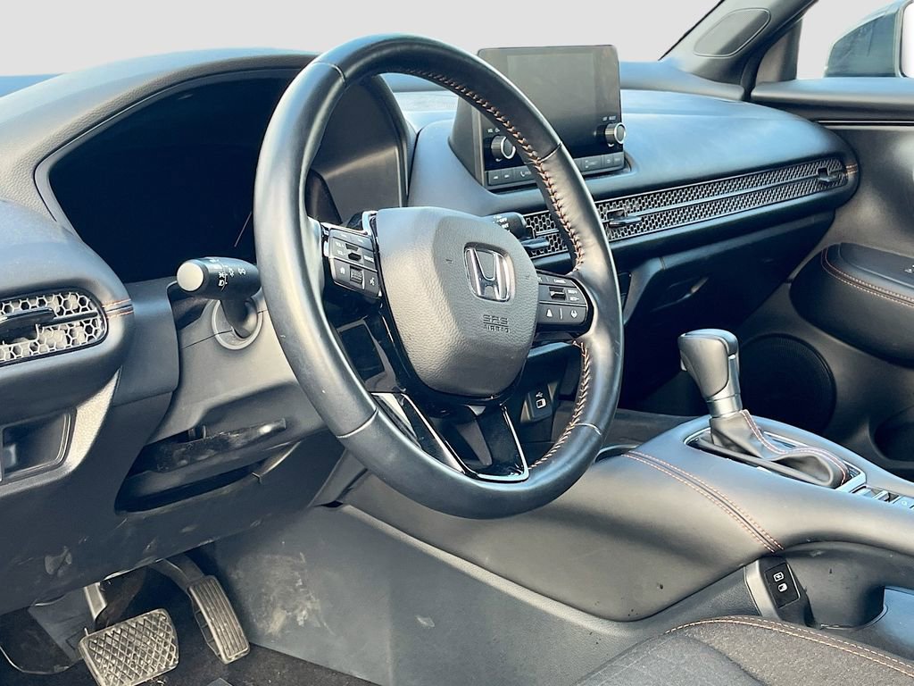Used 2025 Honda HR-V Sport image 9