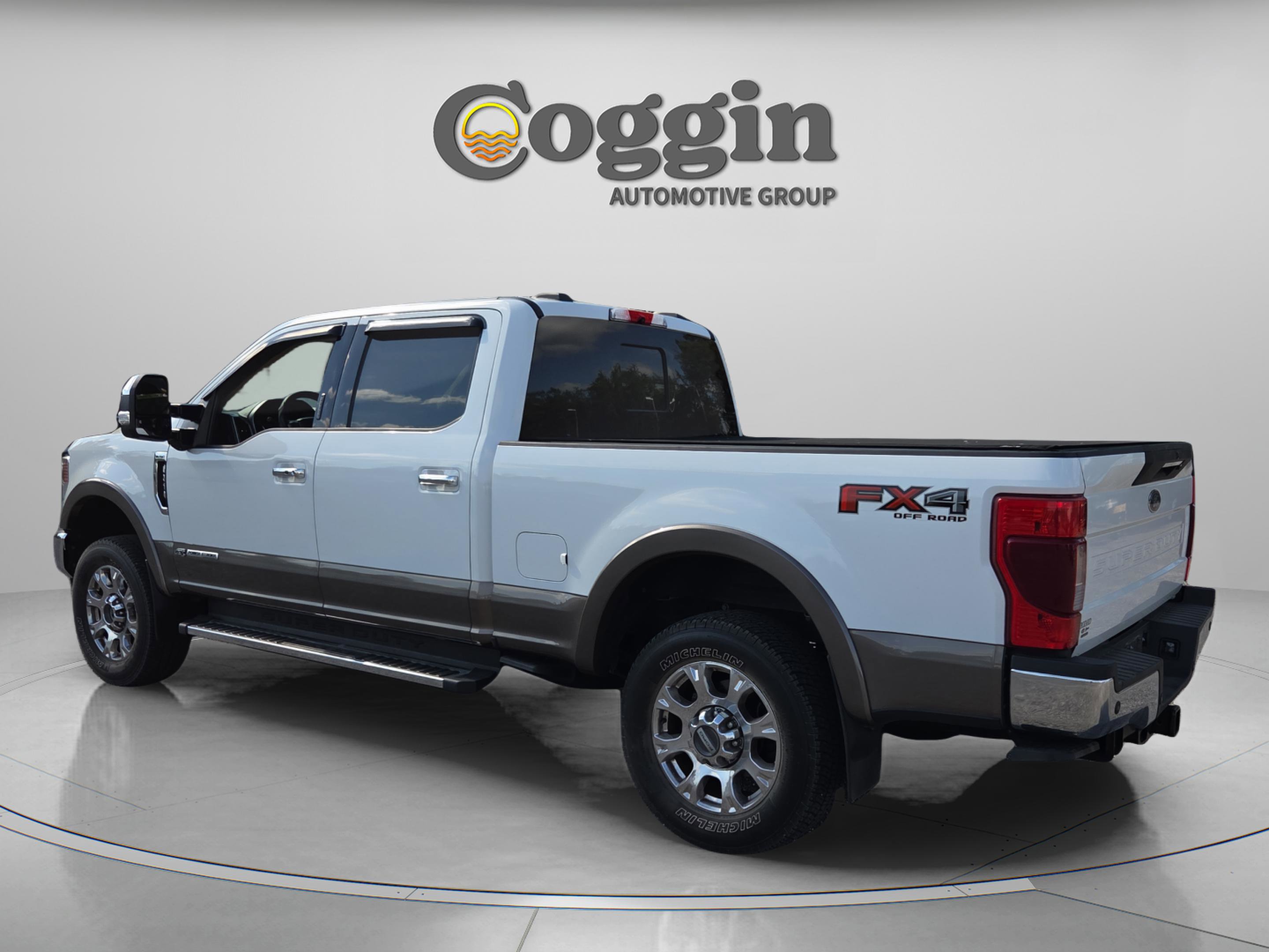 Used 2022 Ford F250 Lariat w/ Lariat Ultimate Package image 3