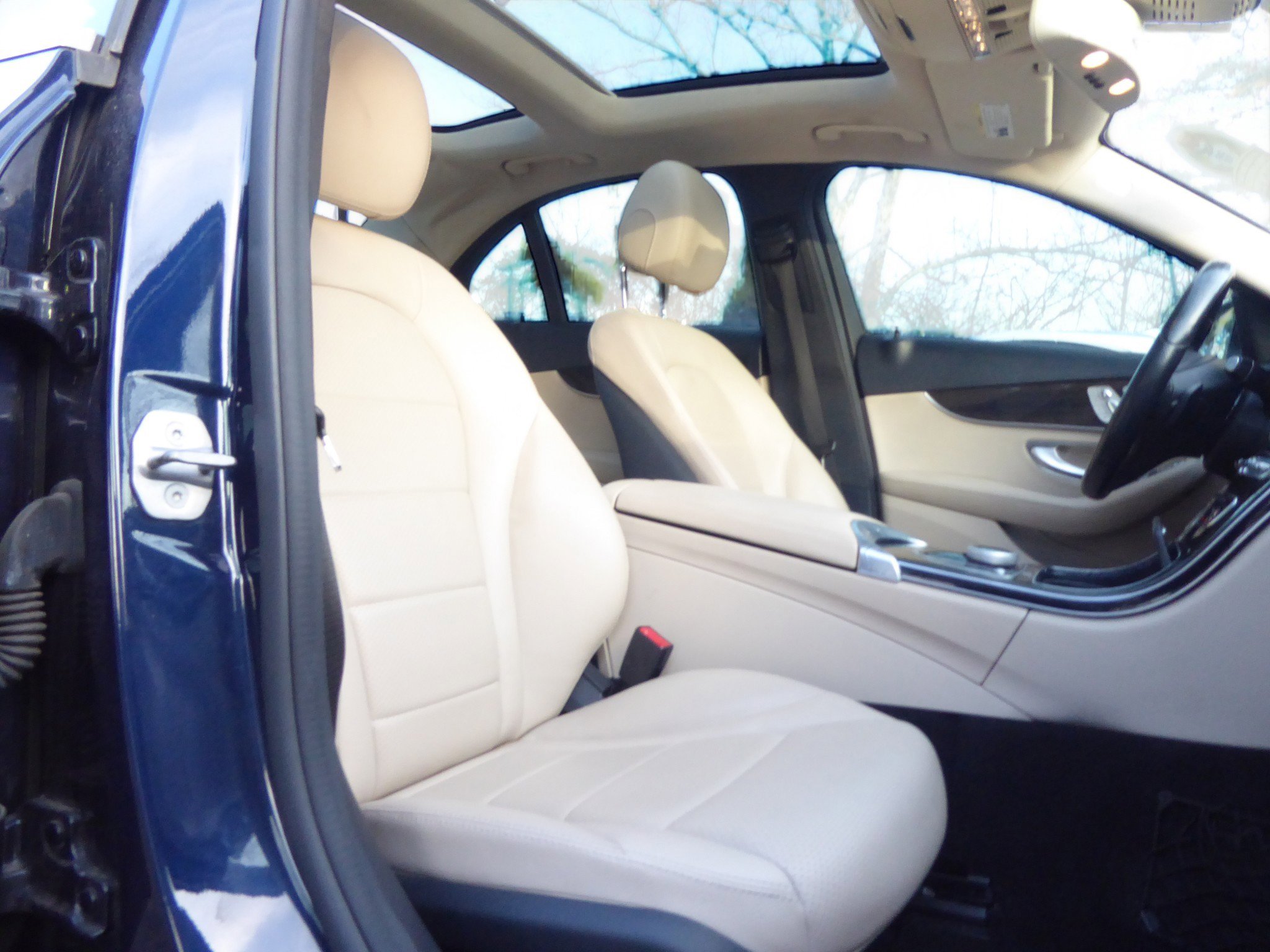 Used 2017 Mercedes-Benz C 300 4MATIC Sedan image 14