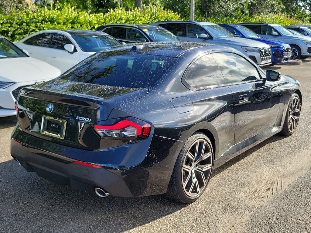 Used 2024 BMW 230i Coupe w/ Convenience Package RWD image 6