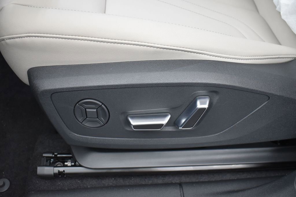 New 2026 Audi Q3 quattro 2.0T AWD/4WD image 9