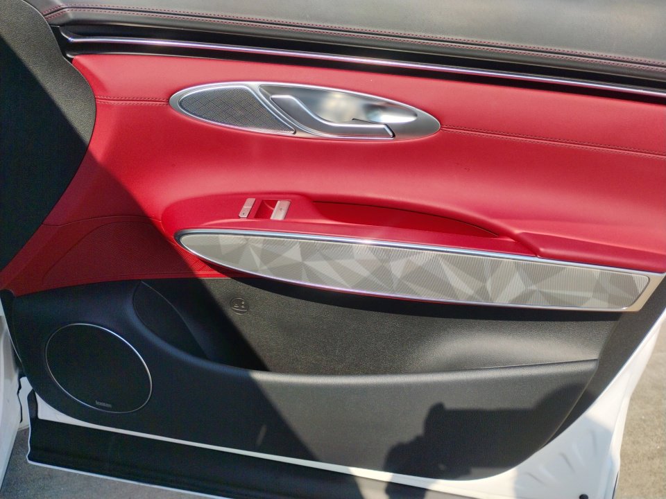 Used 2025 Genesis GV70 3.5T Sport w/ Sport Advanced Package image 35