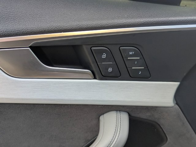 Used 2019 Audi S4 Premium Plus w/ Premium Plus Package AWD/4WD image 15