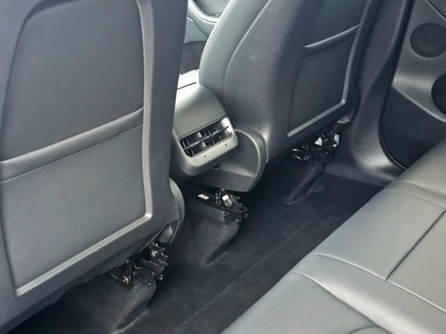 Used 2023 Tesla Model Y Long Range image 24