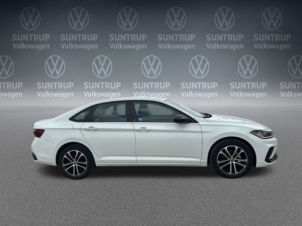 Used 2025 Volkswagen Jetta Sport FWD image 6