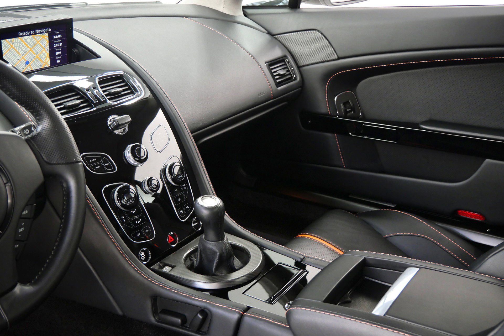 Used 2016 Aston Martin V8 Vantage GT RWD image 26