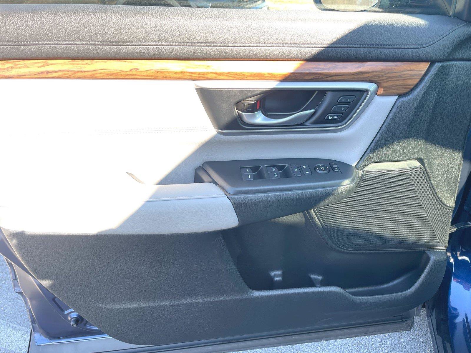 Certified 2020 Honda CR-V Touring image 11